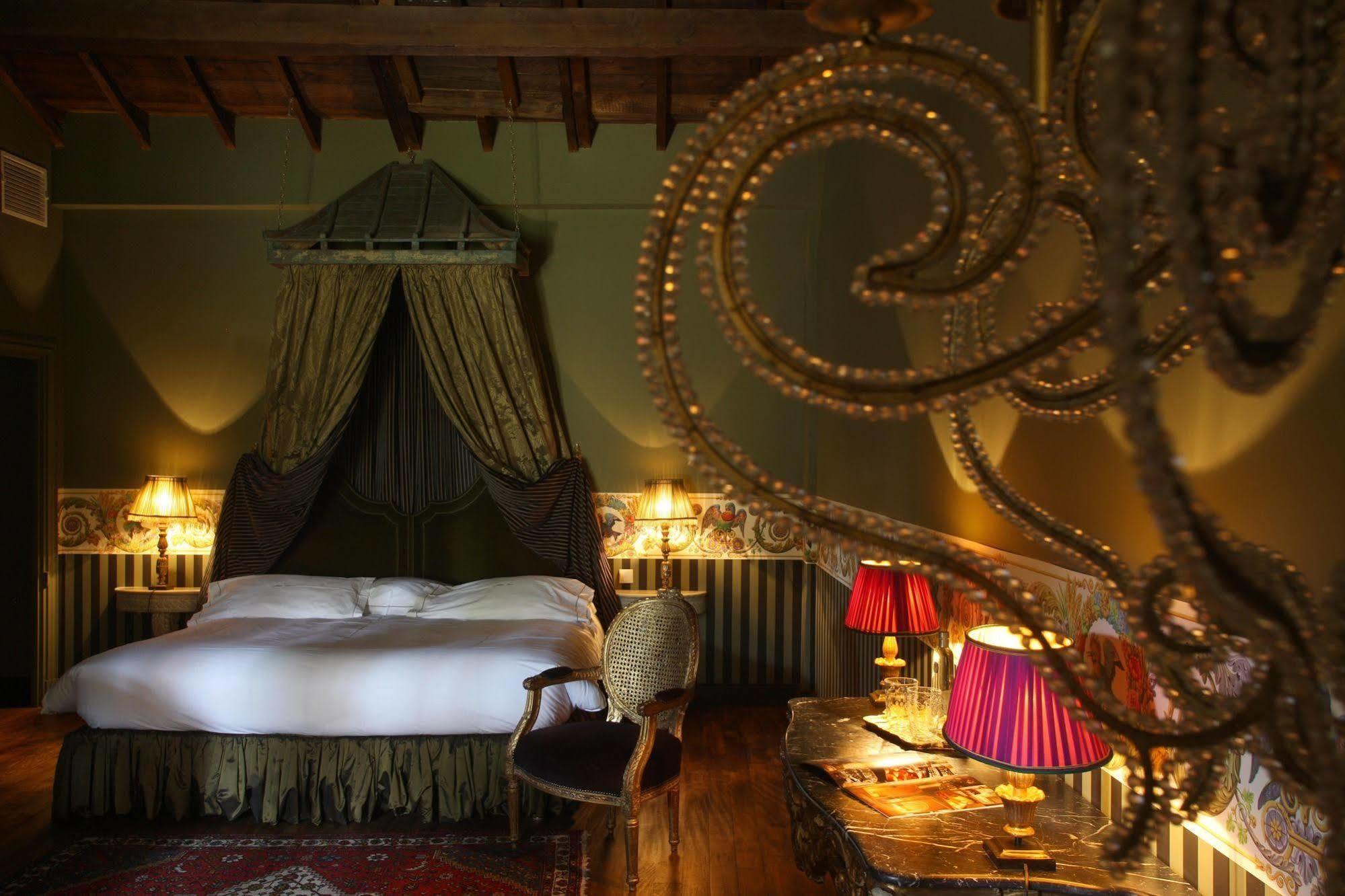 Jardins Secrets Hotel Ним Екстериор снимка